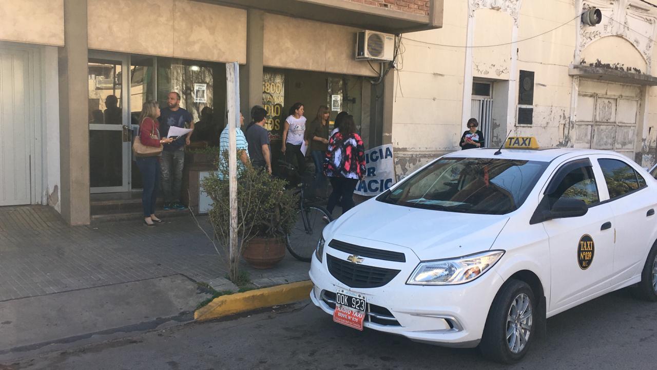Los taxistas volvieron a exigir justicia a través de una marcha multitudinaria.