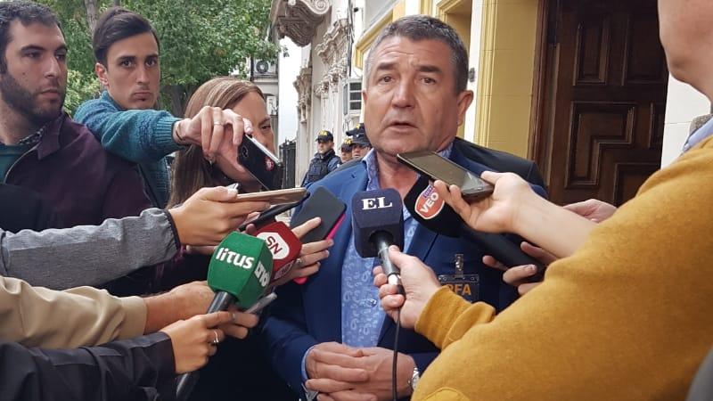 Roncaglia había quedado en off side por creer en la versión de Valdés.