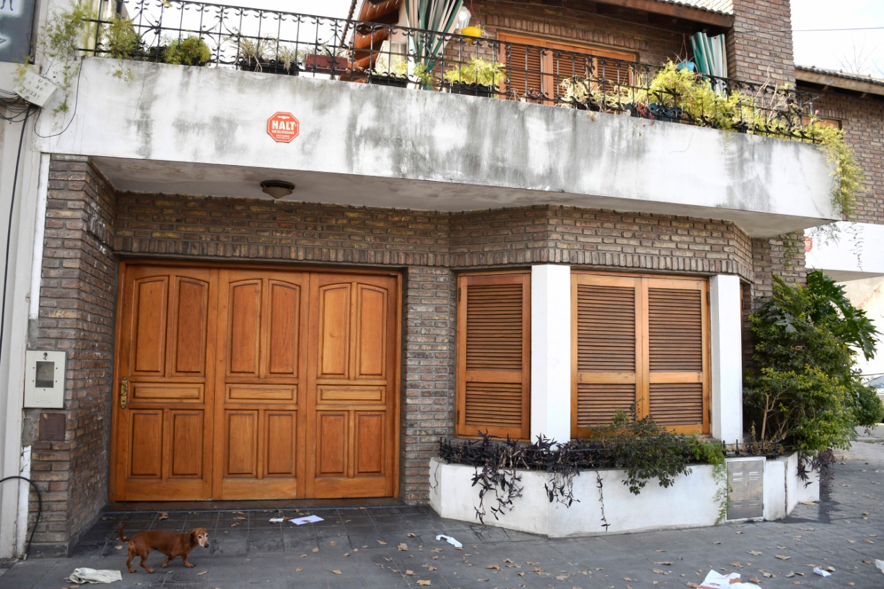 La casa donde los asaltantes dejaron al hijo de la mujer asaltada. 