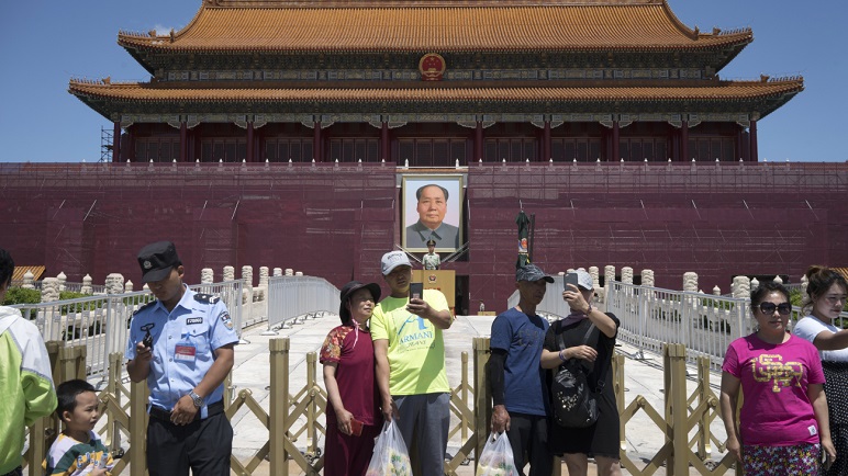 China cuestiona a Facebook y Twitter la eliminación de cuentas falsas