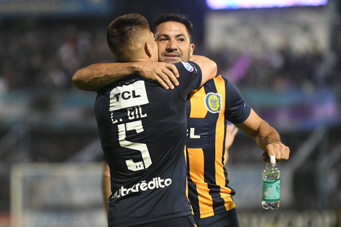 Gil y Rinaudo se asociaron para el segundo tanto.