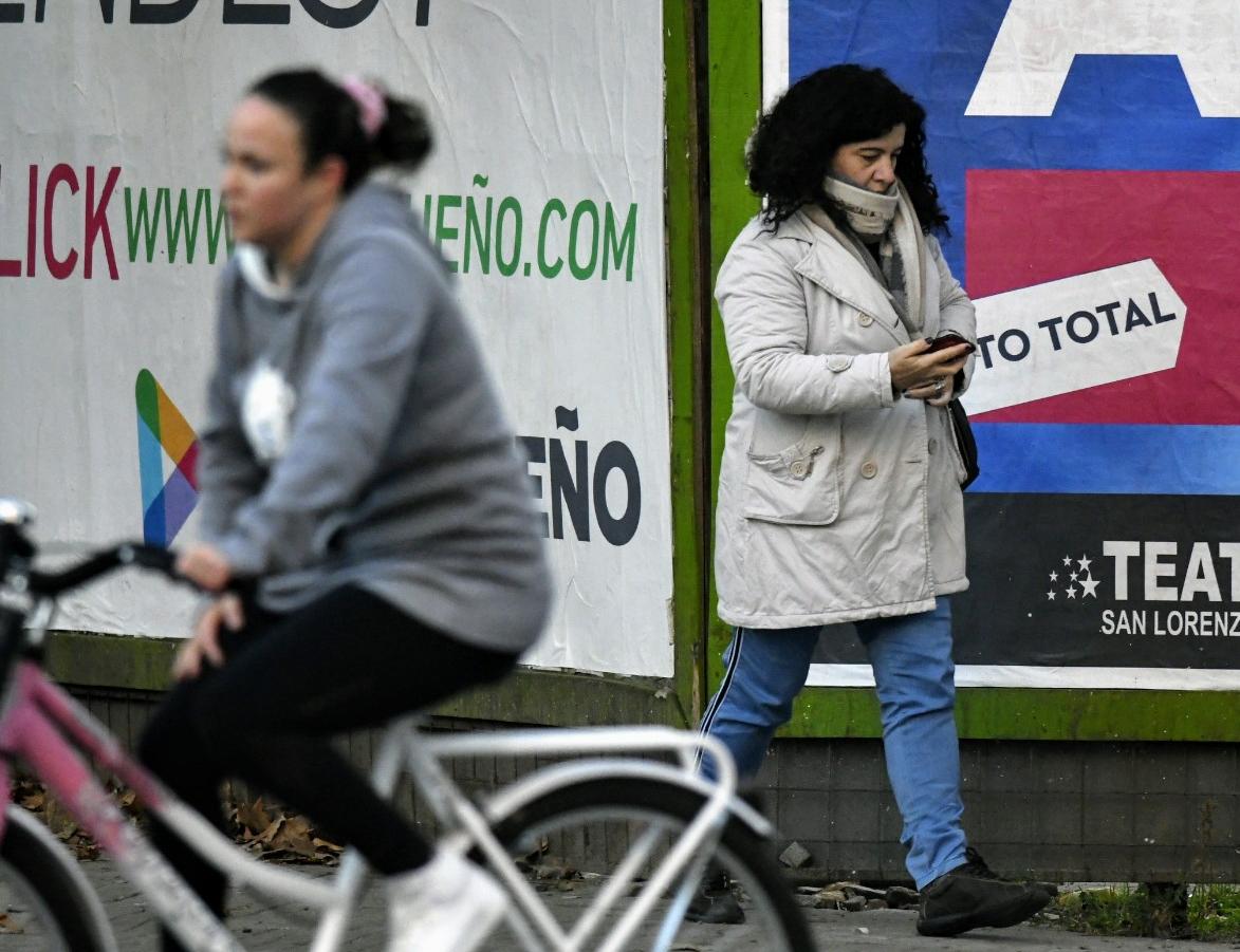La lluvia fue una fake news y la semana arranca con frío pero sin agua