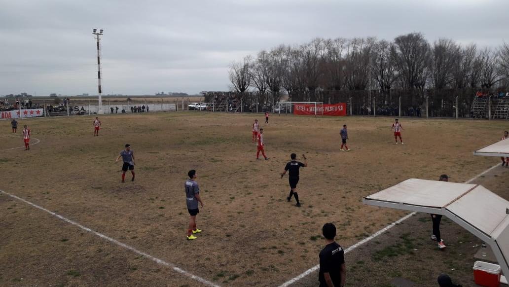 Las canchas de la región curtidas por el frío invierno que padecen.