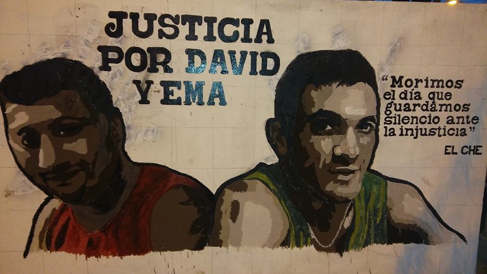 El mural de David y Emanuel hecho tras su muerte fue vandalizado. Ahora lo restauran.