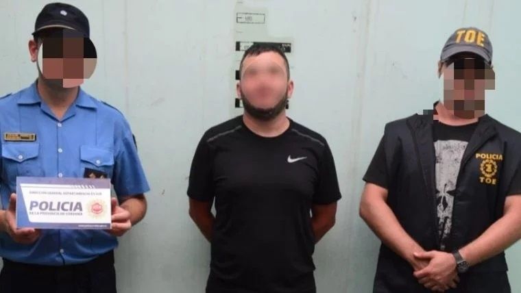 Alvarado, al momento de ser detenido en Río Tercero.