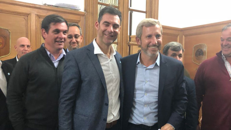 El presidente de comuna de Villa desmintió las acusaciones.