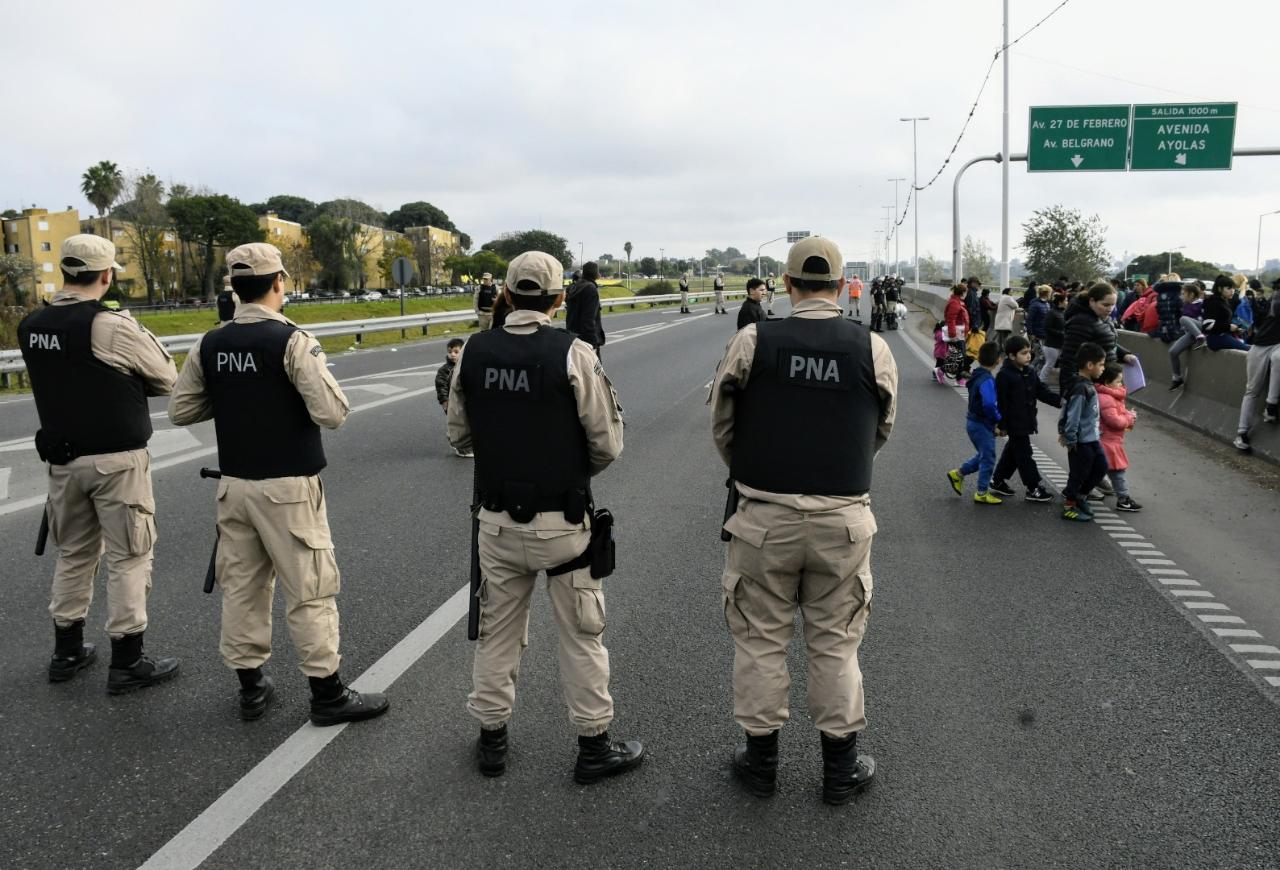 Bullrich mandó y Gendarmería y Prefectura impiden cortes en Circunvalación