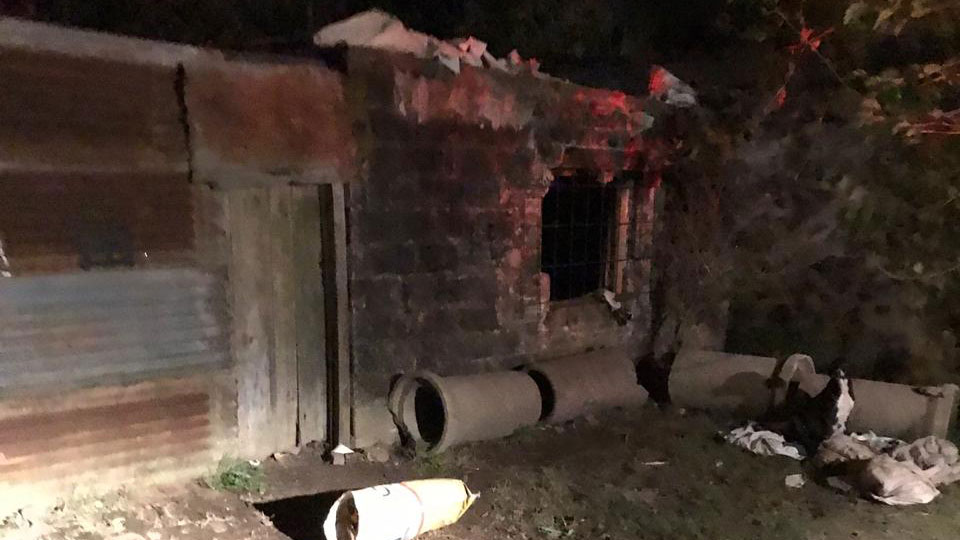 La precaria vivienda que sufrió el accidente.