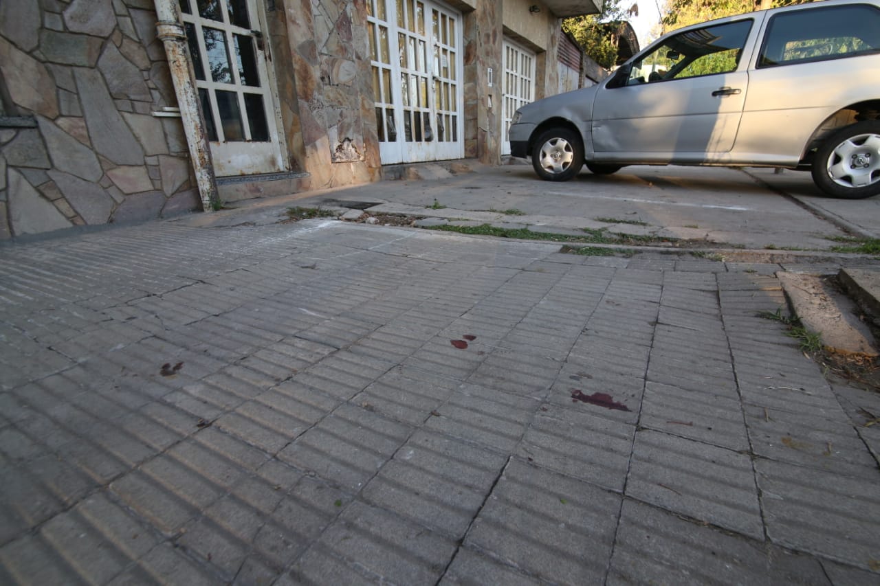 La vivienda donde los atacantes habrían realizado el primer intento de robo.