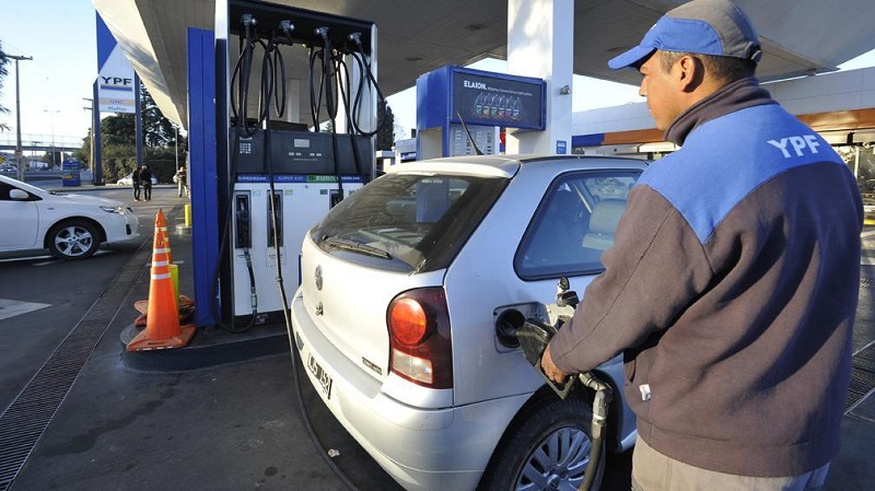 El precio de los combustibles aumentó un 6% en todo el país