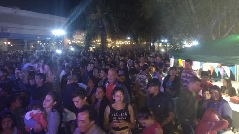 El Carnaval en Casilda congregó miles de espectadores.