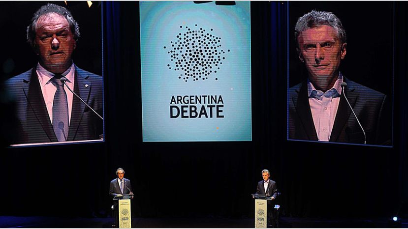 Macri y Scioli, en el último debate entre candidatos a la presidencia.