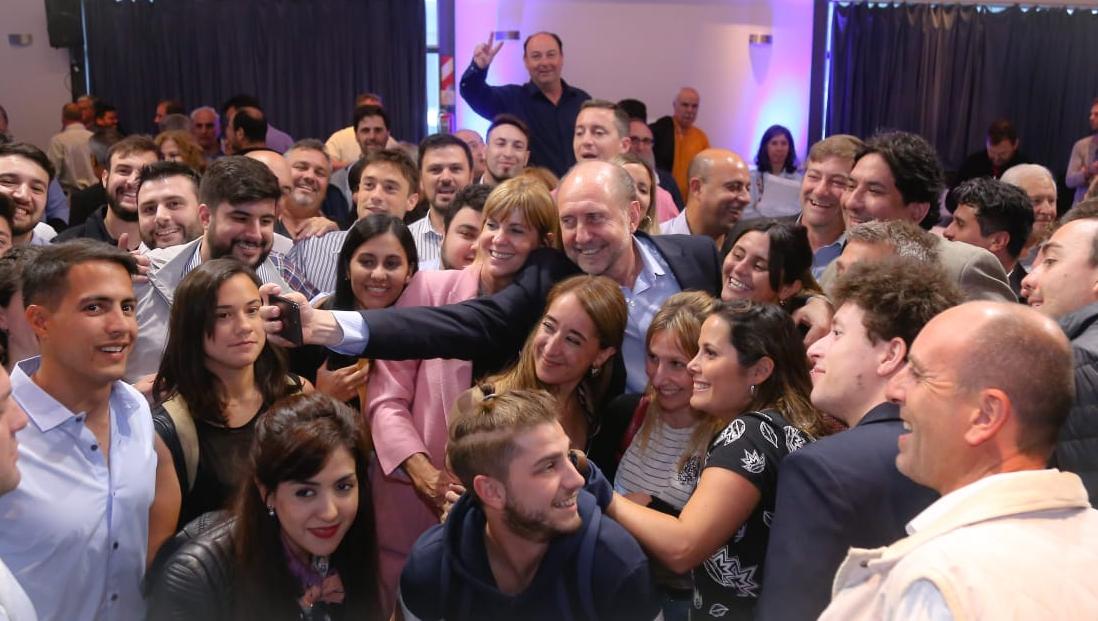 Perotti y Rodenas en el Salón Jerárquicos Salud de la ciudad de Santa Fe.