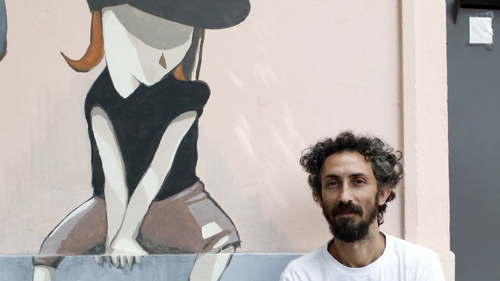 Murales, realidad ampliada y música se unen para relatar un cuento en Montevideo.