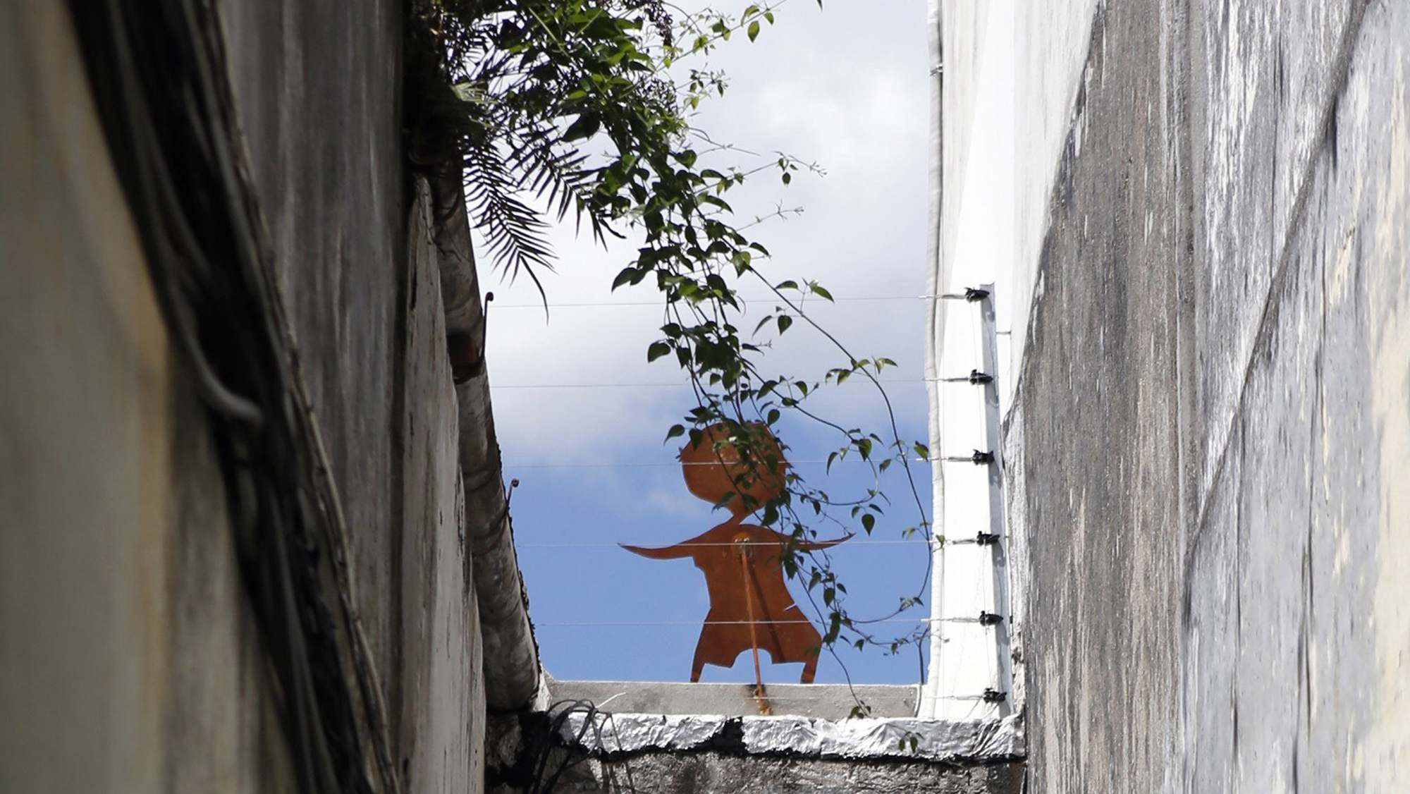 Murales, realidad ampliada y música se unen para relatar un cuento en Montevideo.