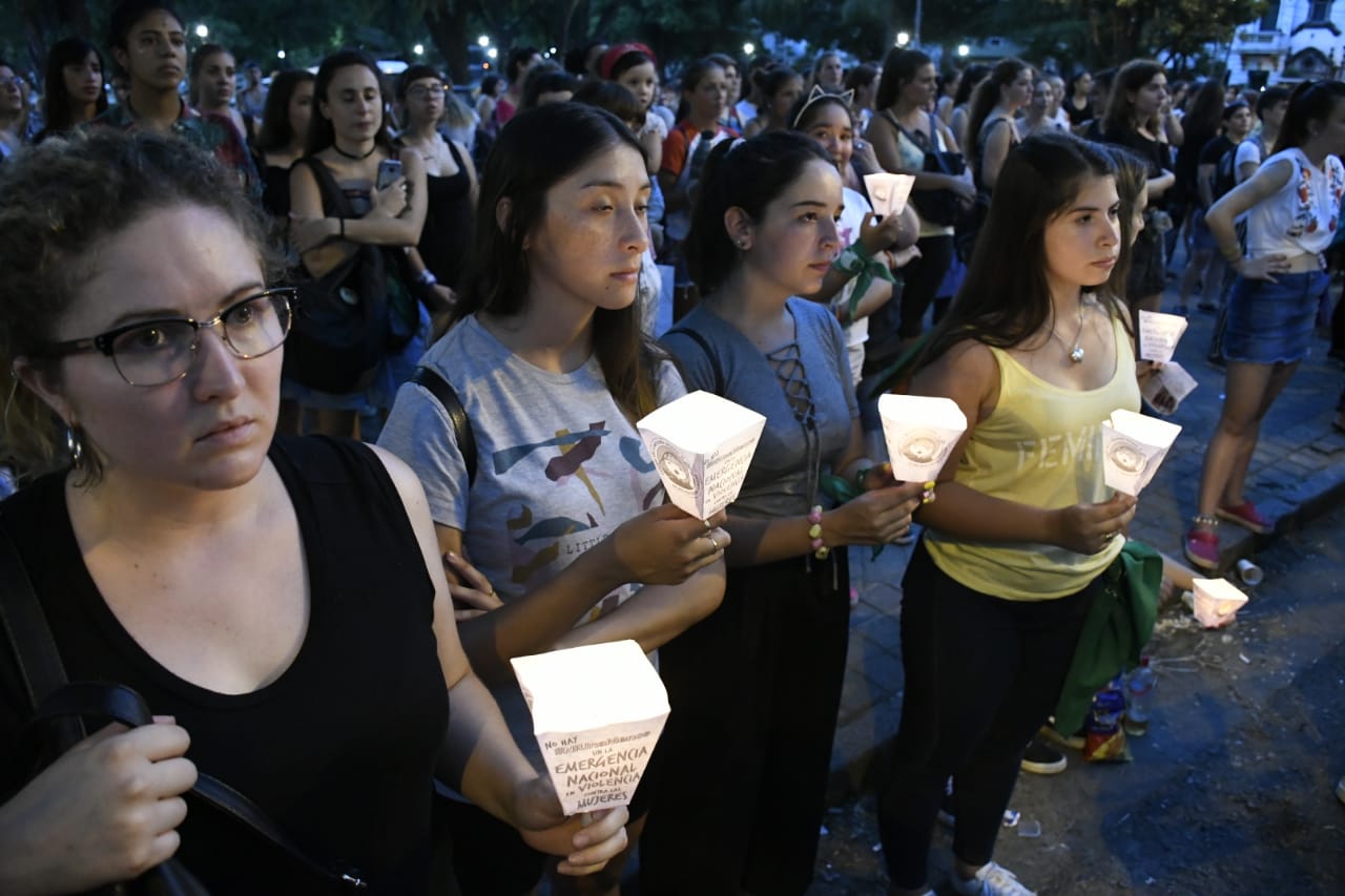 La marcha fue convocada por la Campaña por la Emergencia Nacional en Violencia contra las Mujeres. (Foto: Rosario Plus)