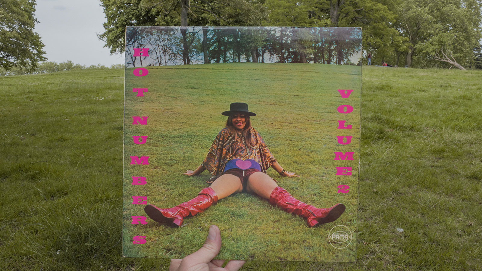 Pasó 21 años buscando la ubicación exacta de la tapa de sus discos preferidos