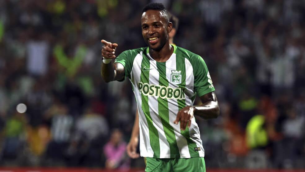 Reinaldo Lenis se acerca al Parque Independencia