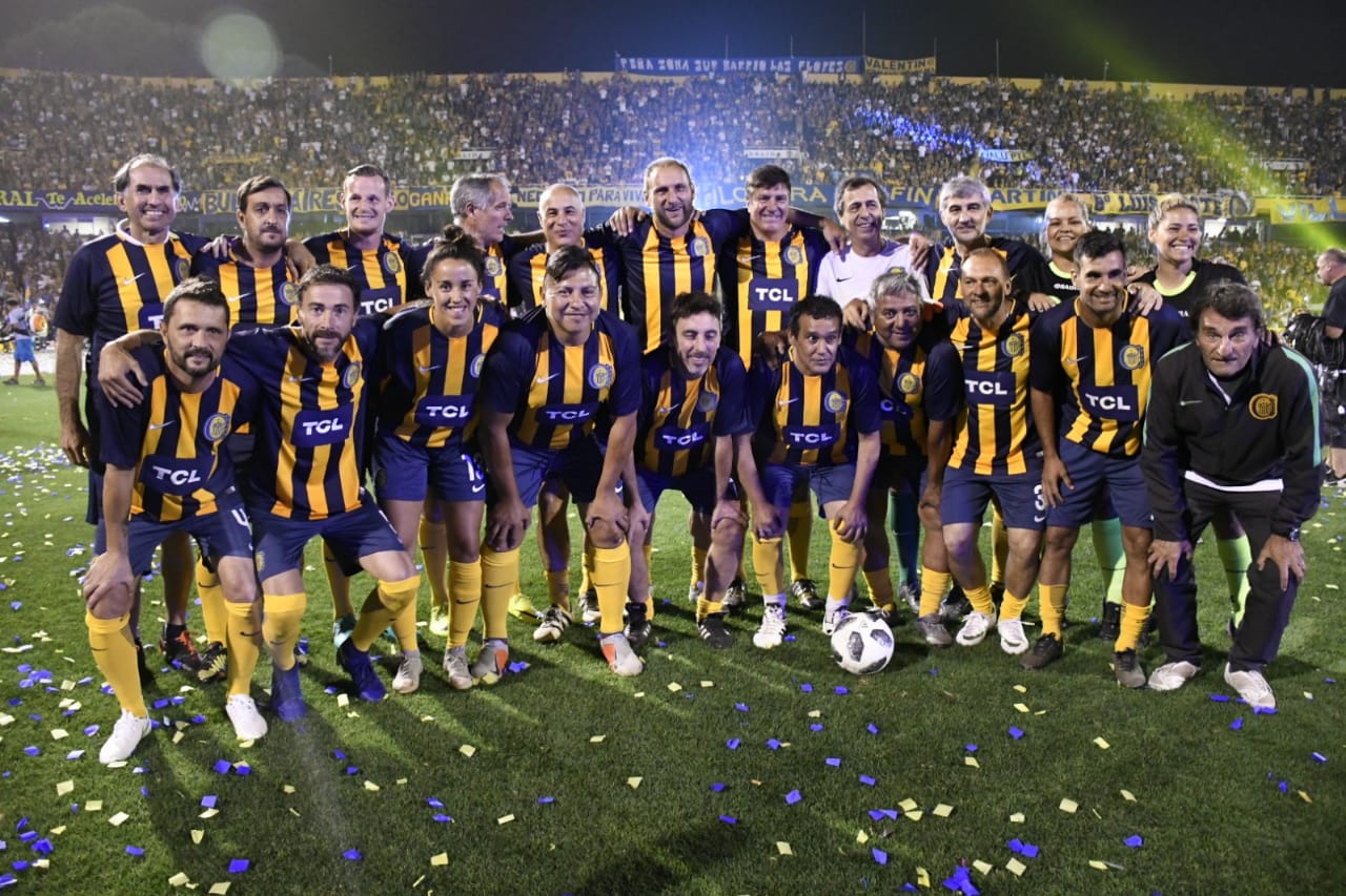 Los canallas festejaron la obtención de la Copa Argentina en el Gigante