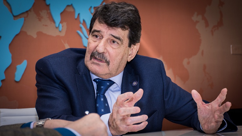 Padoán dejará un escrito en despacho de Bonadío y piensa volver.