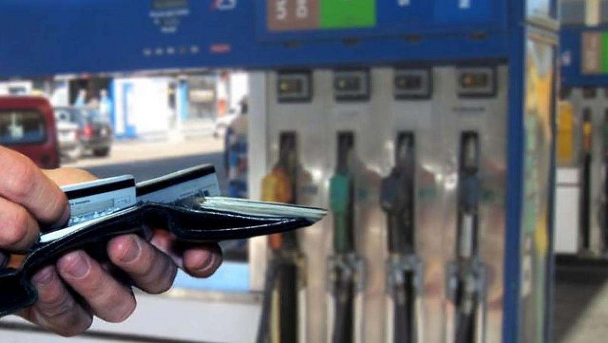 Prisma demora un mes en depositar el dinero de las estaciones.
