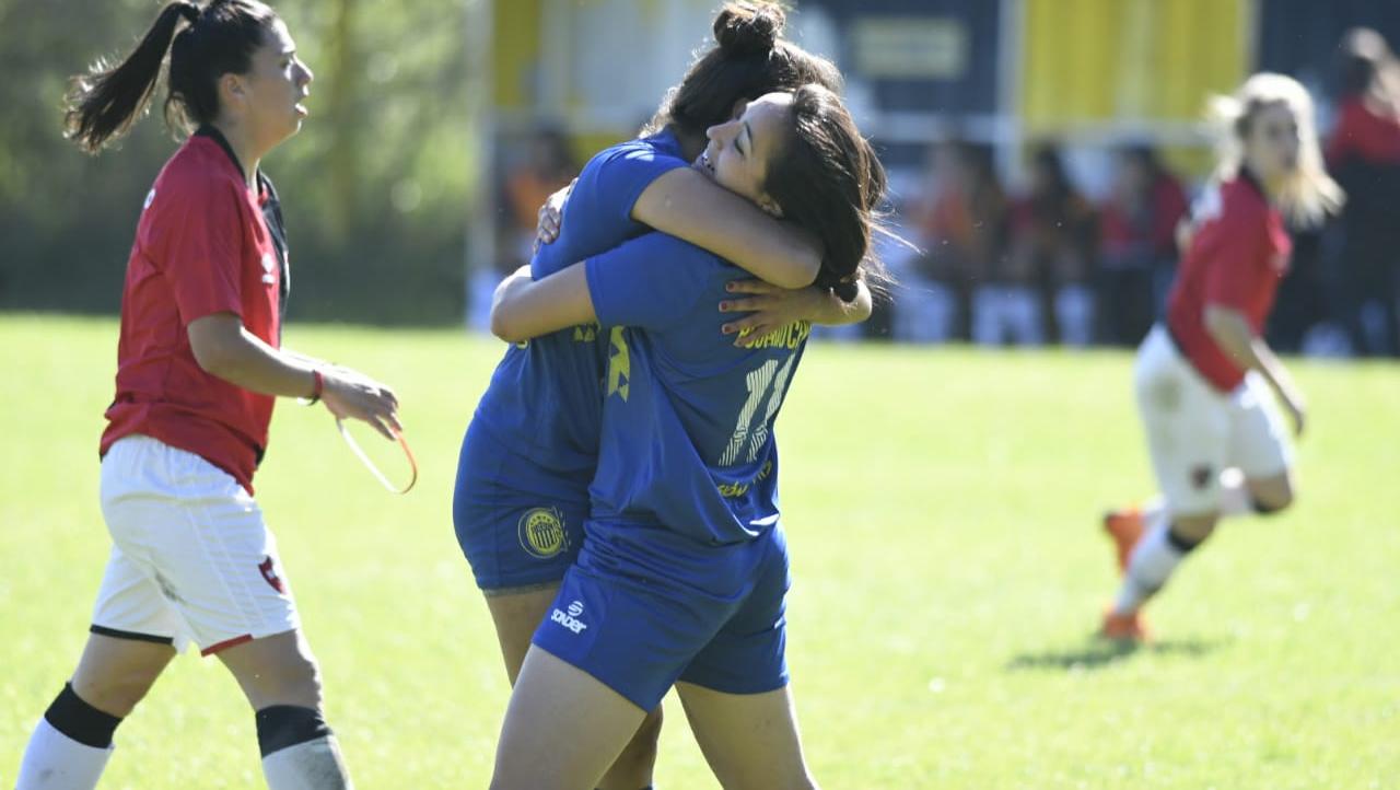 El clásico rosarino jugado por ellas.