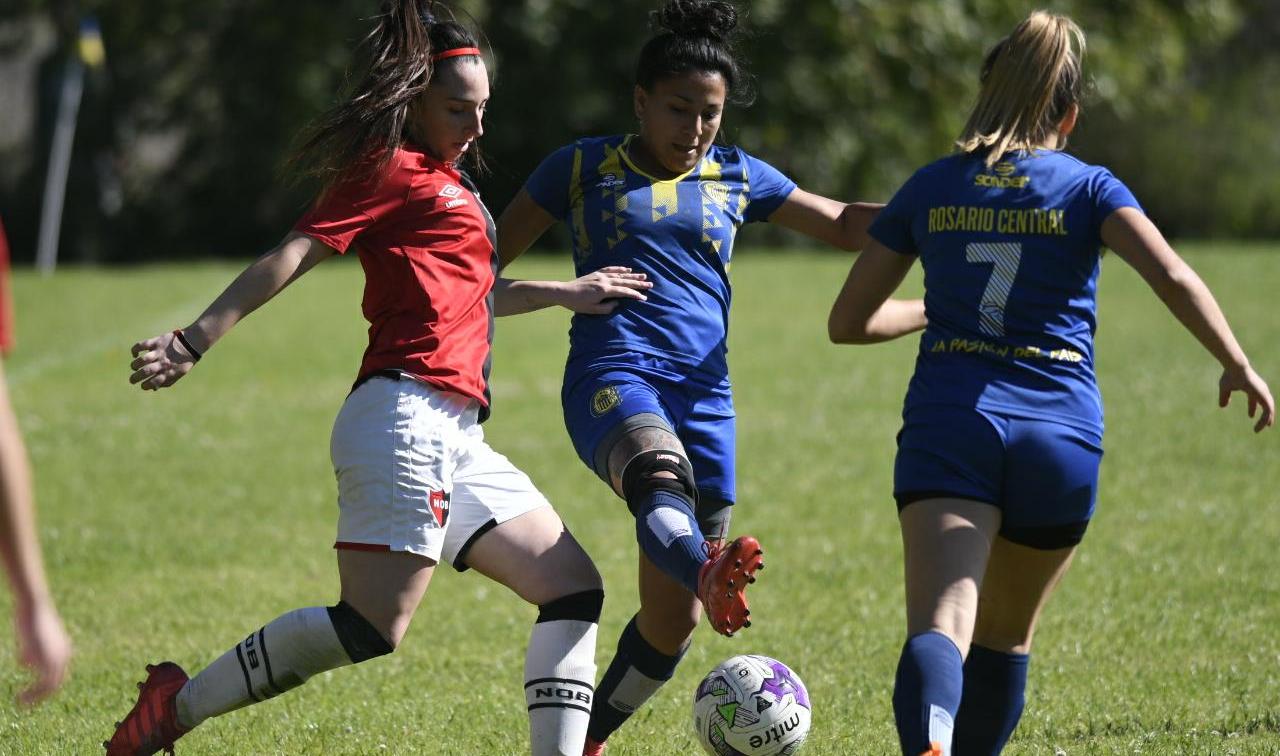 El clásico rosarino jugado por ellas.
