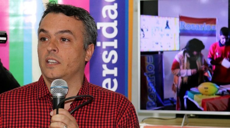 Esteban Paulón denunció la amenaza a través de su cuenta de Twitter.