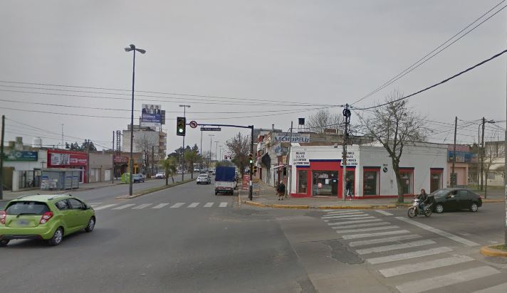 Murió una mujer policía tras ser su moto arrollada por un camión cisterna