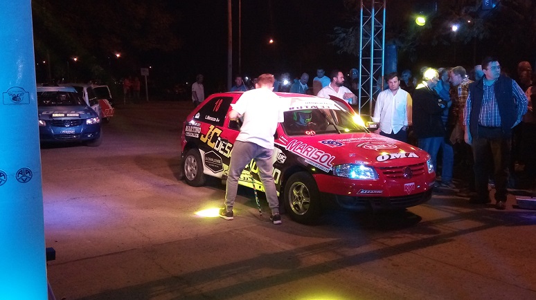 Los primeros en largar fueron los automóviles.