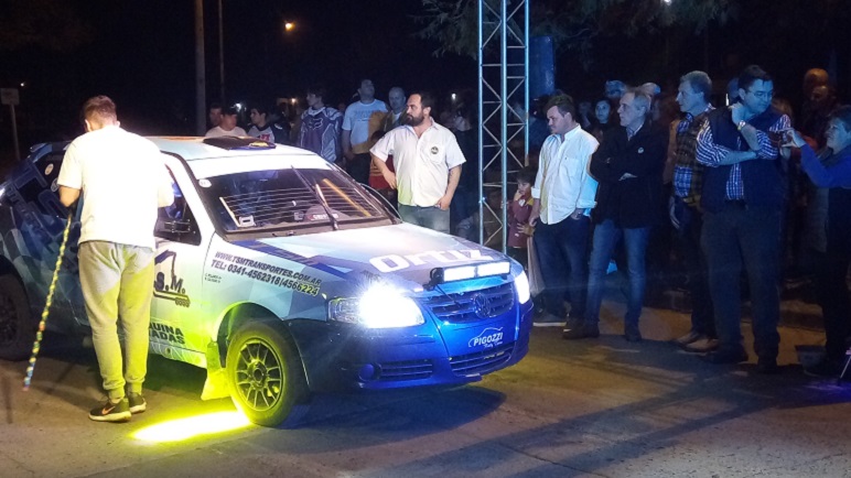 Los primeros en largar fueron los automóviles.