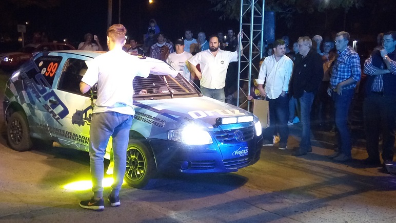 Los primeros en largar fueron los automóviles.