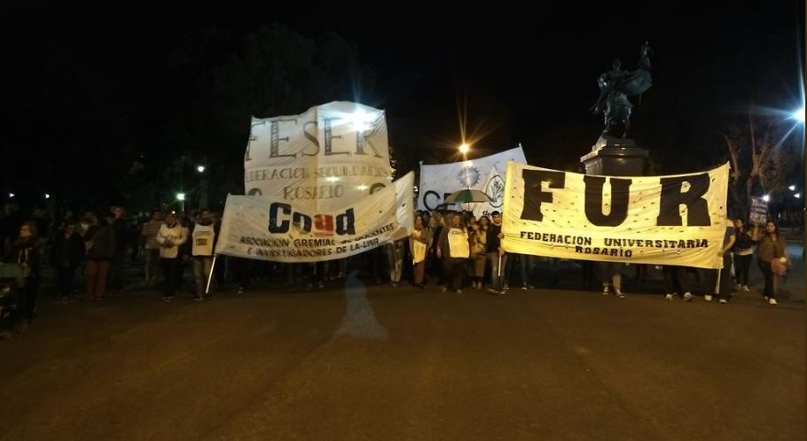 La movilización sumó alumnos y docentes de todas las facultades.