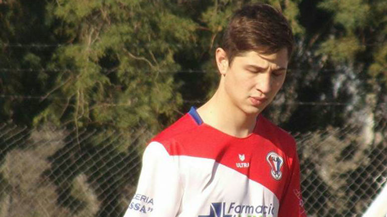 Cabizbajo. Lucio Bartolelli sería baja para los octavos de final.