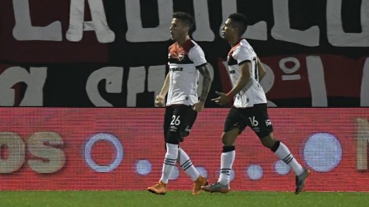 Figueroa festeja con Fértoli el empate (Rplus)