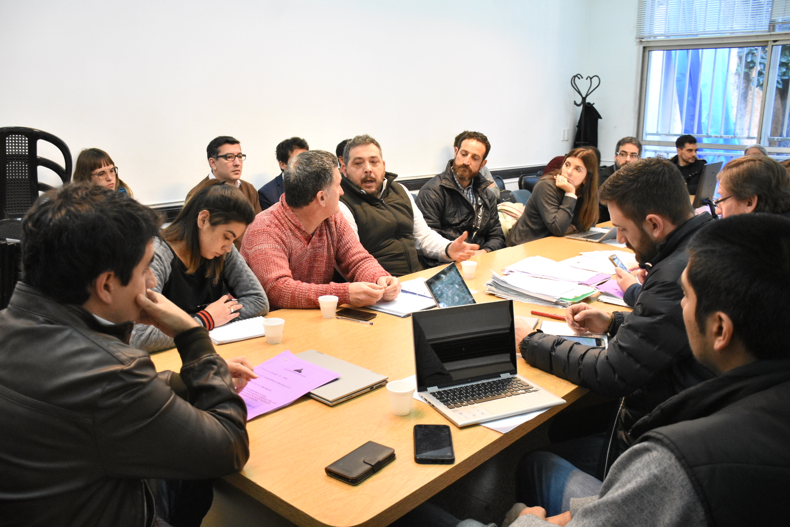 Puerto España: trabajadores preguntan por su futuro después de la concesión
