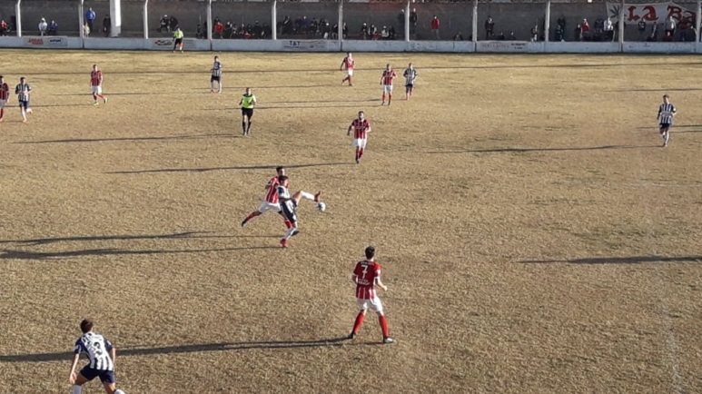 Aprendices se lo dio vuelta a Huracán en el Fortín. (Foto: Gaspar Dalla Valle).