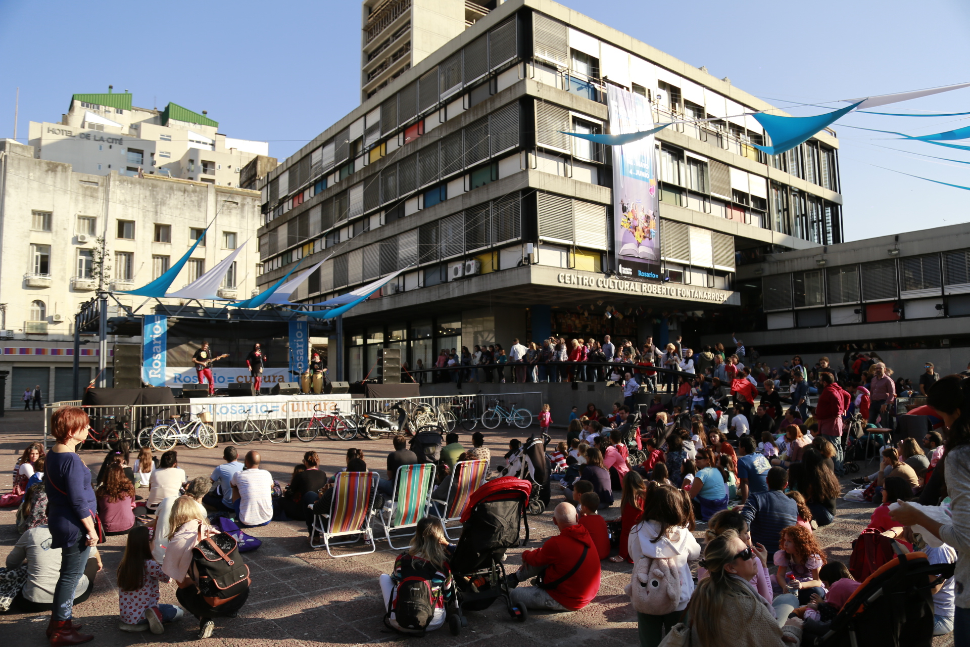 La Feria del Libro , luego de 10 años, se llenó (Guillermo Turin Botello)