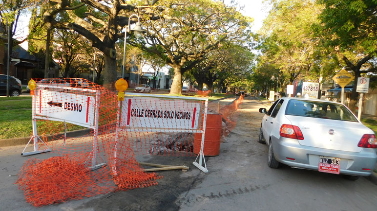 La obra en la esquina de Mitre y Villada.
