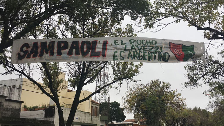 El pedido al técnico de la selección llamó la atención de los casildenses.
