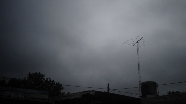 Hay pocas señales de claridad en el cielo.