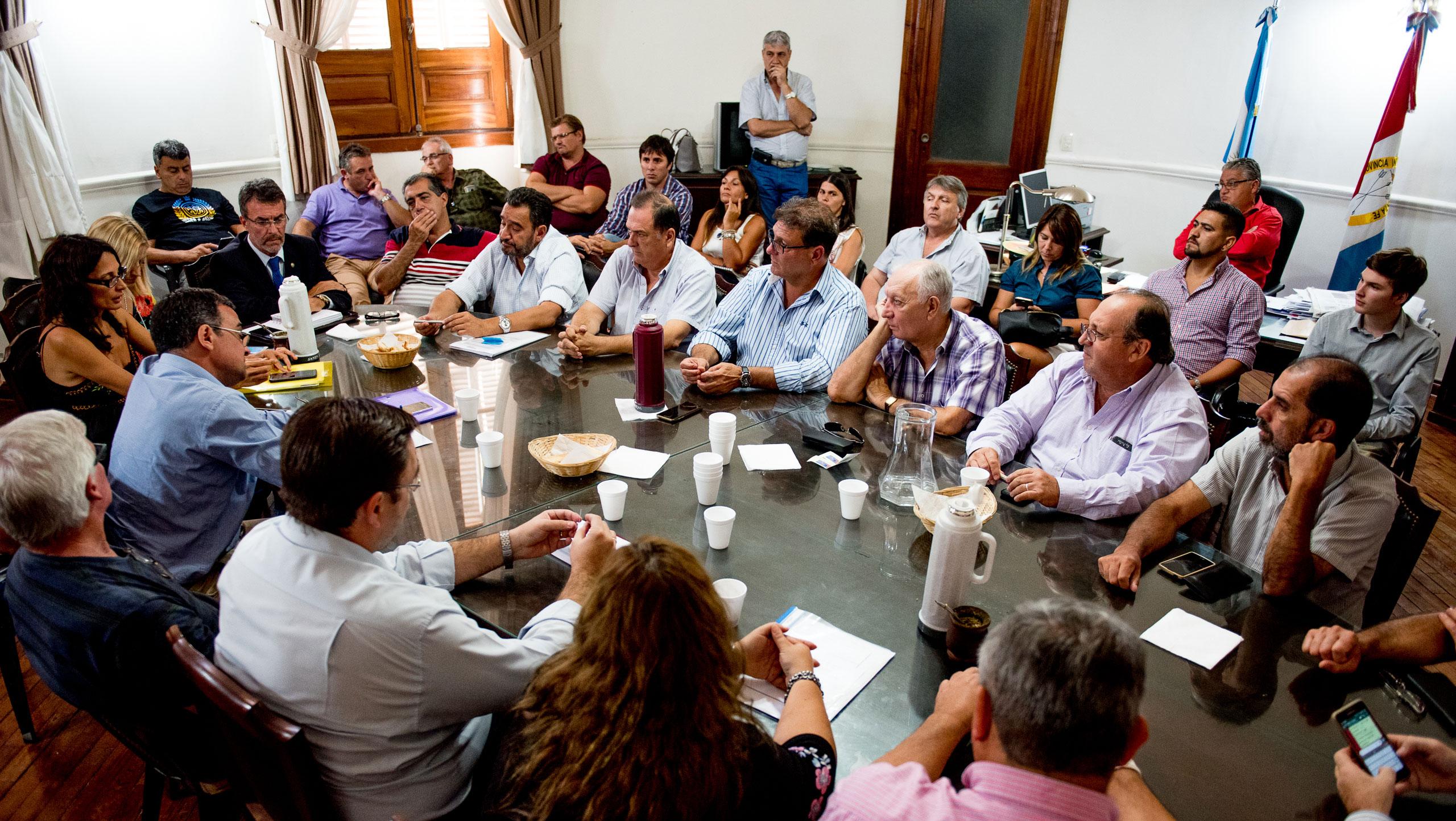 Con los municipales sí: la Provincia convocó a un nuevo encuentro paritario