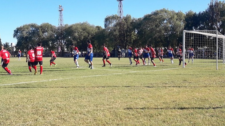 En Parque Casado, el Pincha no lo pudo aguantar y el Trico se lo ganó.
