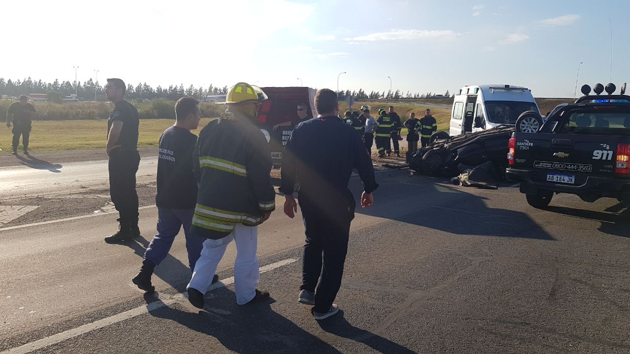Murió un joven al chocar en la autopista a Santa Fe contra un camión