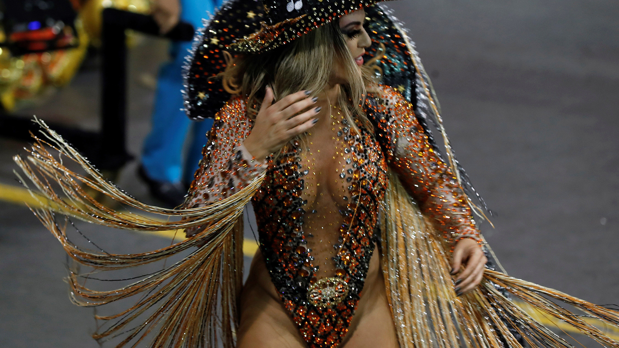 El carnaval de Brasil viajó a México y regó las calles de color