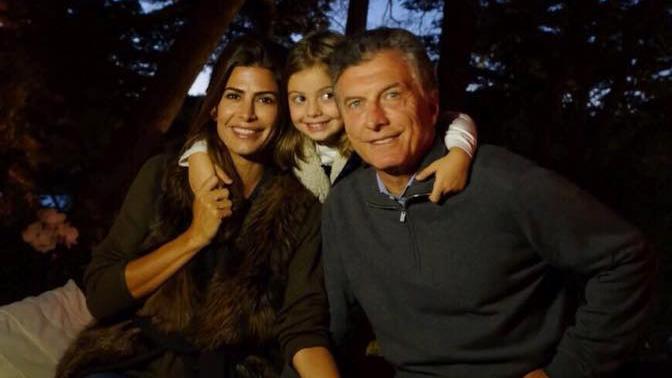 Macri junto a su mujer y su hija pequeña