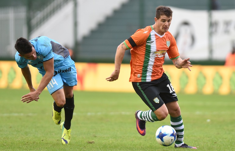 Banfield adeuda al jugador una suma y eso podría obstaculizar la operación.