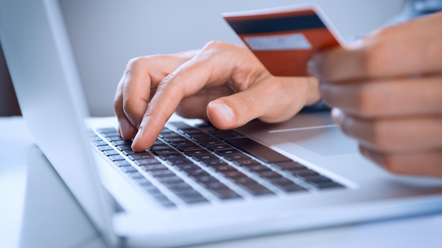 Arden las ventas navideñas por Internet aunque Santa Fe aún no se prende 