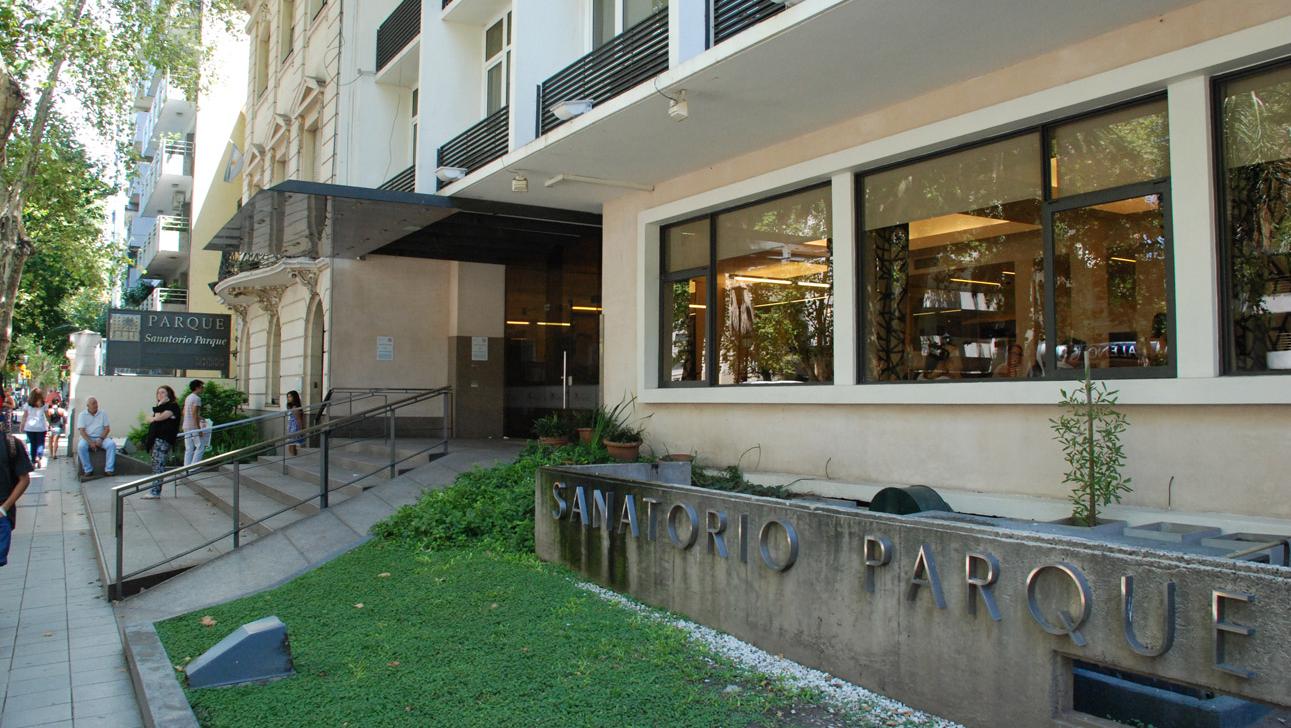 El Sanatorio Paruqe, donde permaneció internado en terapia intensiva.