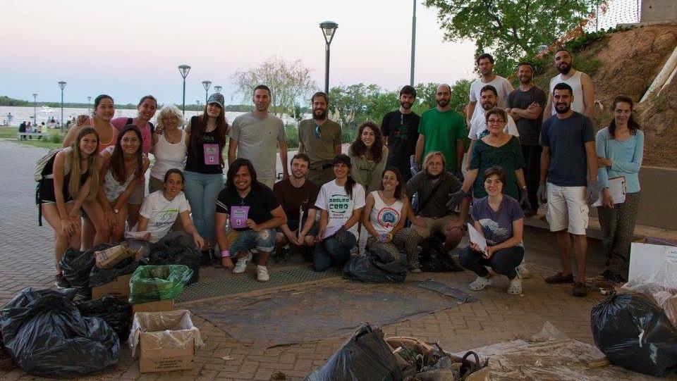 Más de 100 voluntarios recolectaron residuos durante todo el día. (Foto: Gisela Ardit)